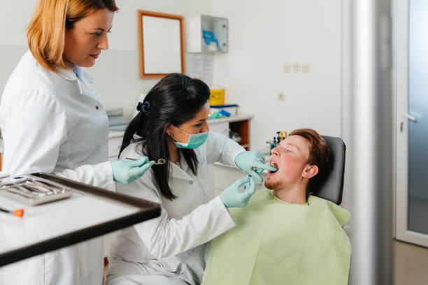 Best Emergency Tooth Extraction in Lockwood, MO